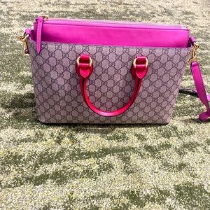 Gucci large shoulder bag with pink shoulder strap and red handles pre owned